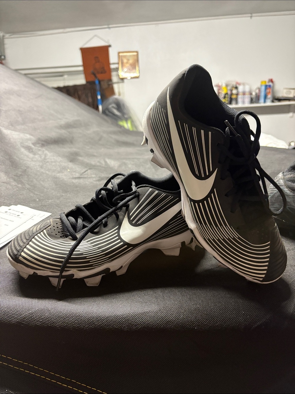 Nike Men’s Black and White Athletic Football Cleats